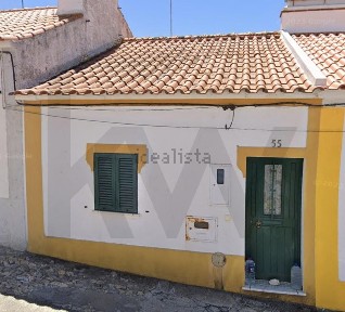 Casa ou moradia à venda na Rua 25 de Abril s/n