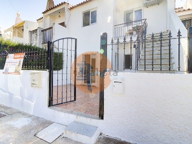 Andar de moradia à venda em Monte Gordo