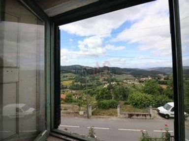 Moradia independente à venda em Vila Fria e Vizela (São Jorge)