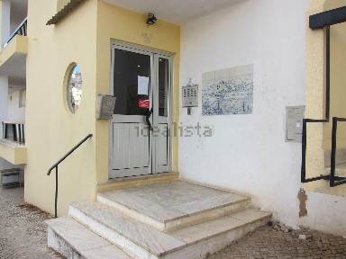 Arrendamento de apartamento T2 na Rua Ilídio António Pereira, 32