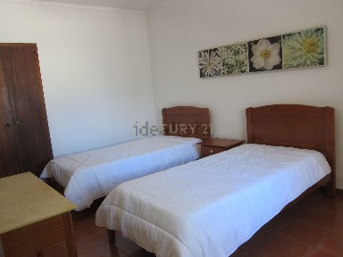 Arrendamento de apartamento T1 na Urbanização Mar e Serra s/n