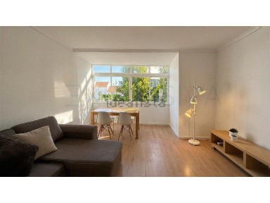 Arrendamento de apartamento T2 na Rua 9 de Abril