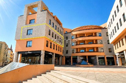 Apartamento T1 à venda na Rua Cândido dos Reis, 58
