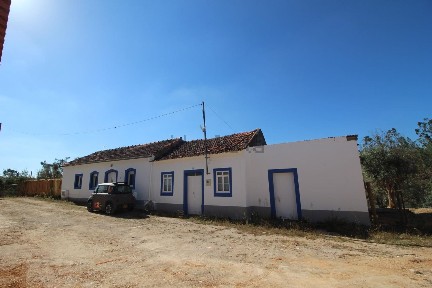 Casa de aldeia à venda em Caxarias