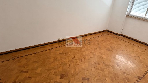Apartamento T3 à venda em Falagueira-Venda Nova