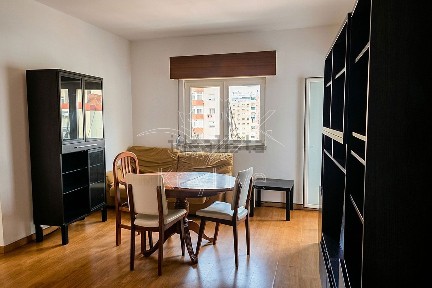 Apartamento T2 à venda na Rua José Gomes Ferreira, 9