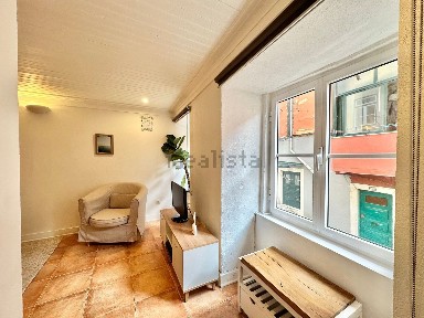 Apartamento T1 à venda na Travessa do Terreiro a Santa Catarina