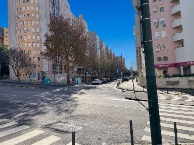 Apartamento T1 à venda na Rua António Lopes Ribeiro