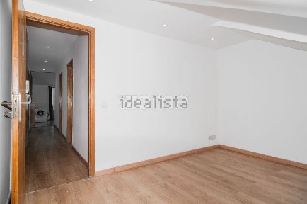 Apartamento T2 à venda na Rua Ferreira Lapa, 8