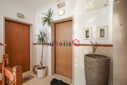 Apartamento T3 à venda em Batalha