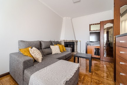 Arrendamento de apartamento T3 na Travessa da Poça da Barca