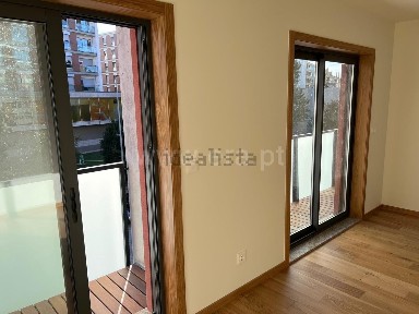 Arrendamento de apartamento T1 na Travessa Doutor Barros