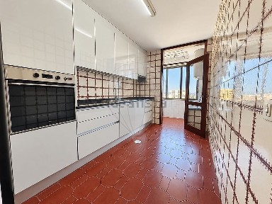 Arrendamento de apartamento T1 na Santo Ovídio - Cedro - Monte da Virgem