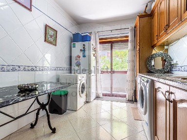 Apartamento T3 à venda na Rua Fernão Mendes Pinto