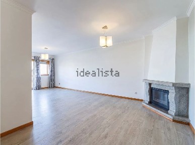Apartamento T3 à venda na Rua 1 Urbanização Quinta Cerrado