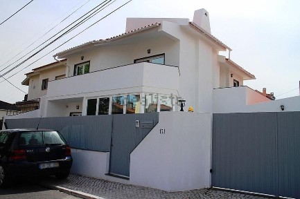 Arrendamento de moradia independente em Alapraia - Livramento