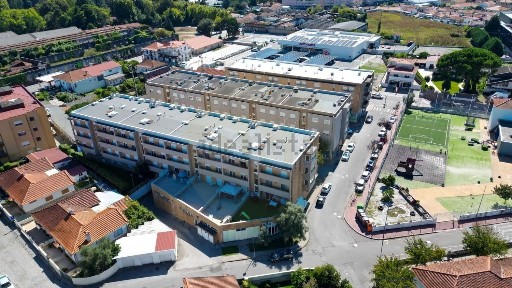 Apartamento T3 à venda na Rua Marques Araújo