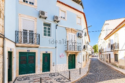 Moradia independente à venda no Largo da Liberdade