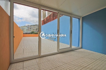 Apartamento T0 à venda na ESMAE - Doze Casas