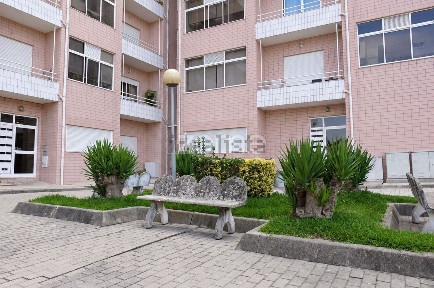 Apartamento T1 à venda na Rua de Medancelhe, 388