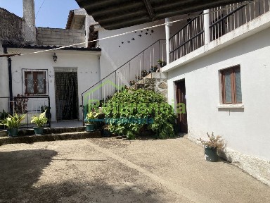 Moradia independente à venda em Santa Maria Maior