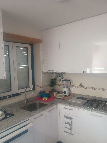 Arrendamento de duplex na Rua Alves Teixeira, 7