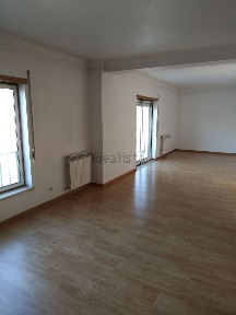 Arrendamento de apartamento T4 em Casal dos Matos