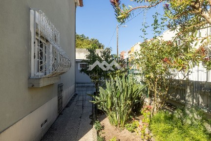 Casa ou moradia à venda na Rua Linhas de Elvas