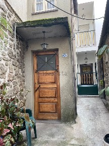 Arrendamento de moradia geminada na Rua viriato
