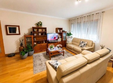 Arrendamento de apartamento T3 na Camarate
