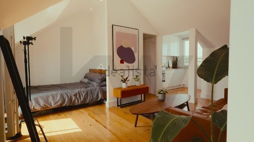 Arrendamento de apartamento T0 na Rua Conde das Antas, 35
