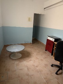 Arrendamento de armazém na Praceta Roberto Ivens, 5