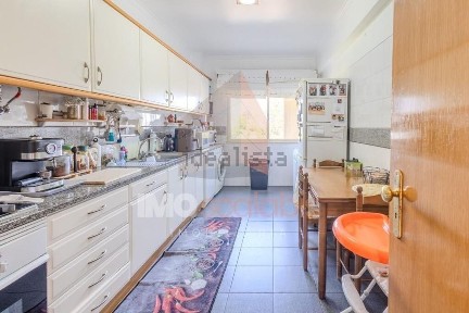 Apartamento T3 à venda na Rua Florentino Pereira Mota s/n