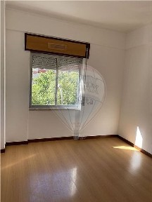 Apartamento T2 à venda na Avenida de Angola