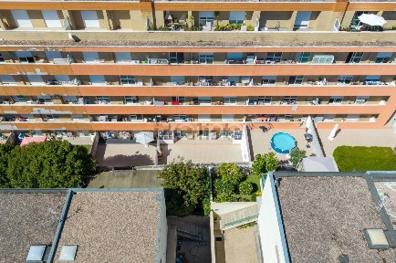 Apartamento T2 à venda na Rua da Portela s/n