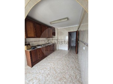 Arrendamento de apartamento T2 na Camarinha - Jardins do Sado