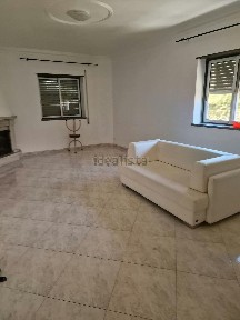 Arrendamento de apartamento T2 na Rua Augusto Barros, 20