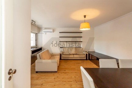 Arrendamento de apartamento T2 na Avenida Carolina Michaelis s/n