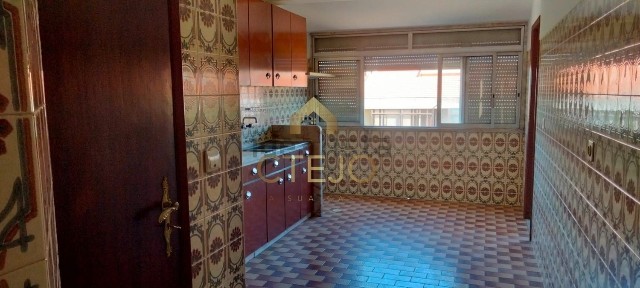 Arrendamento de apartamento T2 em Santa Iria de Azoia - São João da Talha - Bobadela