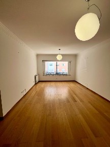 Arrendamento de apartamento T3 na Avenida Comandante Gilberto Duarte e Duarte