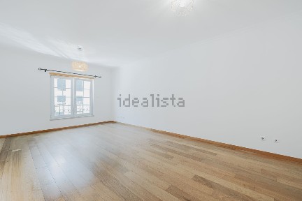 Arrendamento de apartamento T2 na Avenida Manuel Cabanas