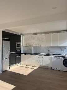 Arrendamento de apartamento T2 na Casal de São Brás - Vila Chã