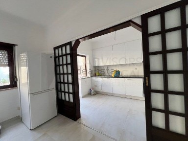 Arrendamento de apartamento T3 na Rua Luís de Camões s/n