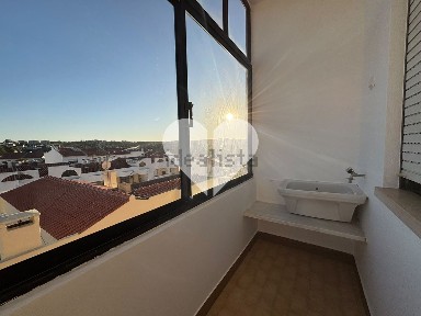 Apartamento T3 à venda na Avenida Manuel de Figueiredo, 11