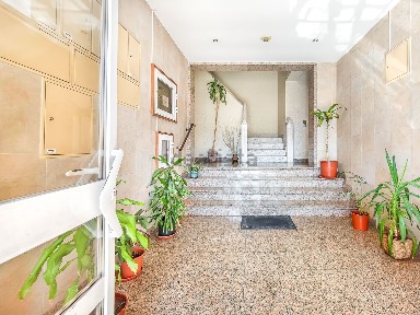 Apartamento T2 à venda na Rua Ruy Belo