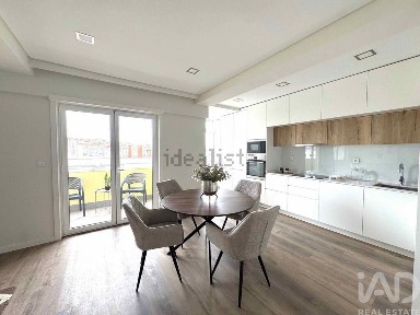 Apartamento T3 à venda na Calçada do Tojal