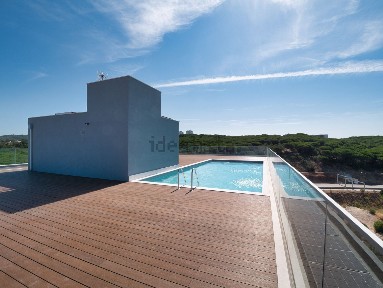 Apartamento T2 à venda na Rua Mário Eloy, 5