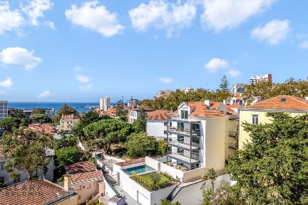 Apartamento T4 à venda na Avenida Sabóia