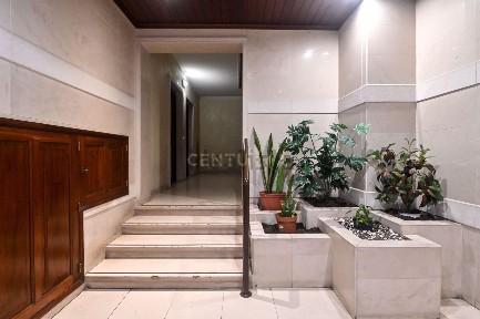 Apartamento T3 à venda na Avenida 25 de Abril s/n