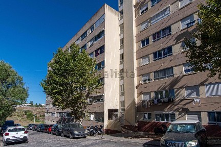 Apartamento T2 à venda em Santo António dos Cavaleiros e Frielas